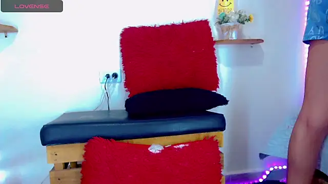 Darianna Atehortua online show from March 2026 09:42:01 PM