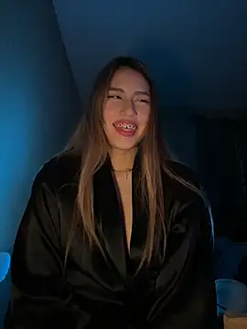 Snapshot of romyamo chatting on May 2026 09:03:02 AM romyamo online show from May 2026 09:03:02 AM