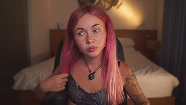 Snapshot of Sarah_Pink chatting on March 2026 01:49:02 PM Sarah Pink online show from March 2026 01:49:02 PM