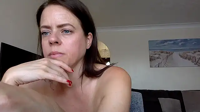 Snapshot of ElizabethArden42- chatting on June 2026 10:39:01 AM ElizabethArden42- online show from June 2026 10:39:01 AM