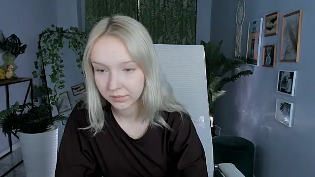 MaoqiBeverly online show from April 2026 08:48:01 AM