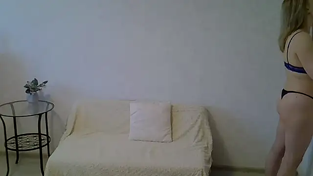 Snapshot of Opaldream chatting on March 2026 05:07:02 AM Opaldream online show from March 2026 05:07:02 AM