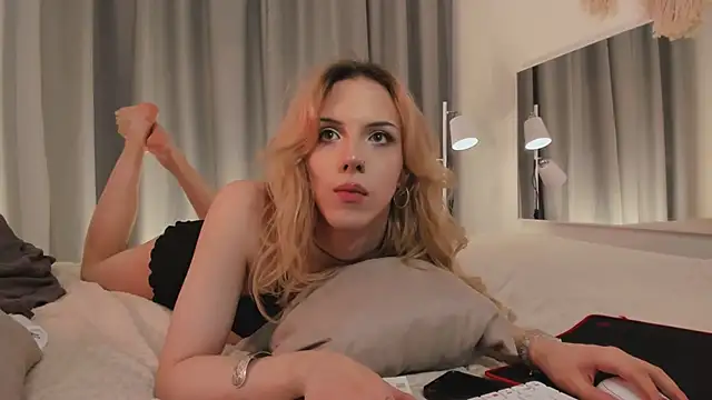 Snapshot of Tiffany__King chatting on April 2026 04:46:01 AM Tiffany King online show from April 2026 04:46:01 AM