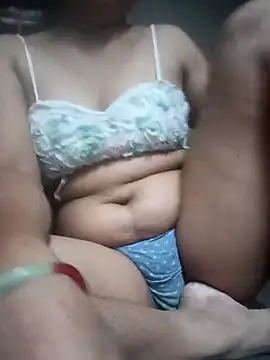 Annuhot143 online show from April 2026 04:26:01 PM