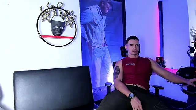 CRISTHIAN WOLF1 online show from July 2026 02:32:01 PM