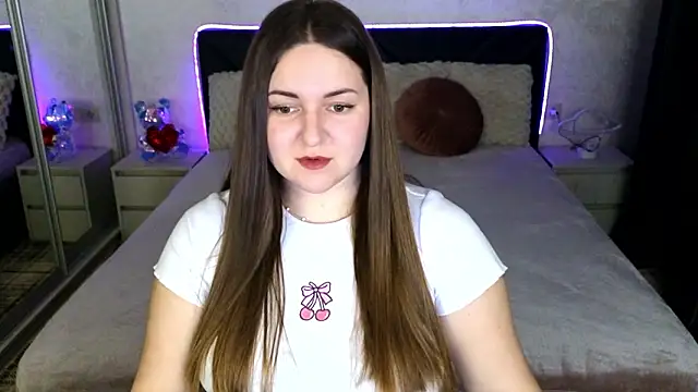 Eva Luxx online show from March 2026 11:01:01 PM