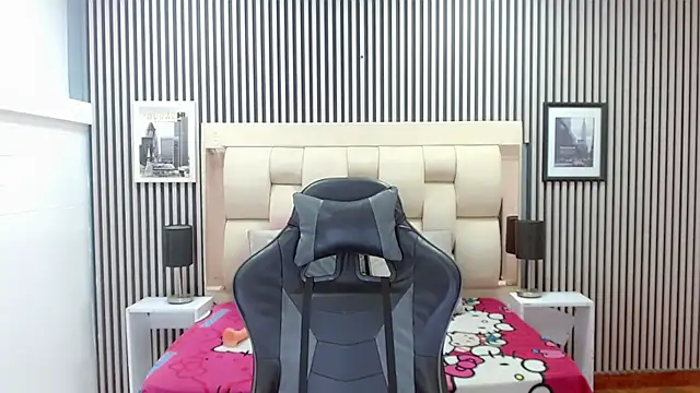 Snapshot of Sophia_Valentina chatting on February 2026 12:48:02 PM Sophia Valentina online show from February 2026 12:48:02 PM