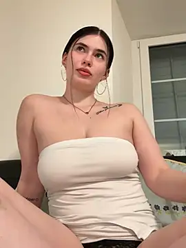 Evie-Moore online show from February 2026 10:30:02 PM