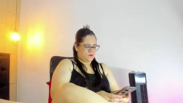 RousMature online show from March 2026 08:12:01 PM