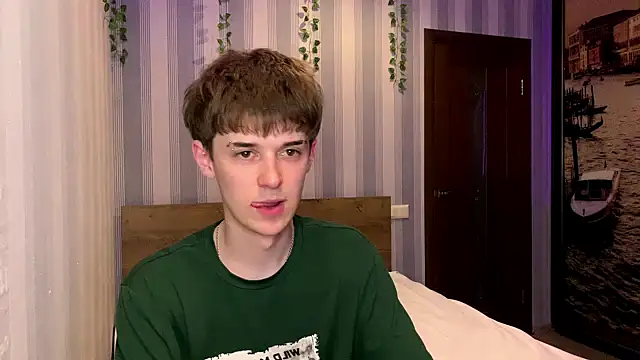 Snapshot of Sweet_Dude chatting on March 2026 09:51:01 PM Sweet Dude online show from March 2026 09:51:01 PM