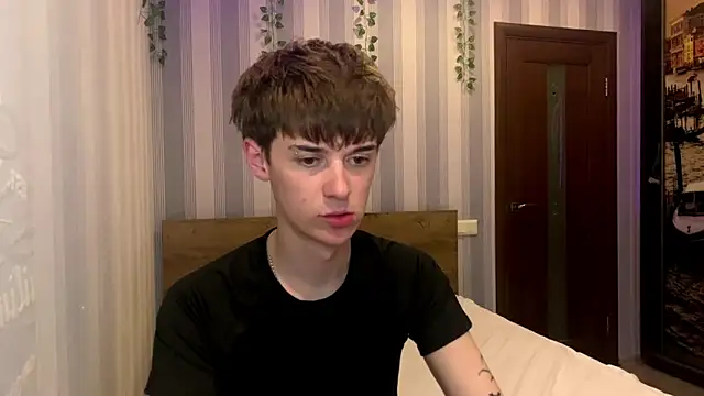 Snapshot of Sweet_Dude chatting on March 2026 07:02:02 PM Sweet Dude online show from March 2026 07:02:02 PM