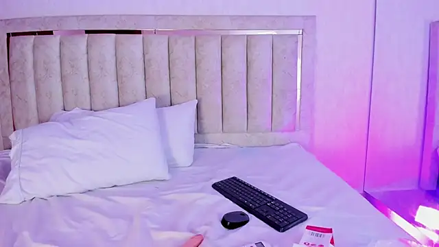 Snapshot of SeleneSantana chatting on February 2026 09:48:02 PM SeleneSantana online show from February 2026 09:48:02 PM