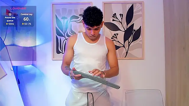 Snapshot of justin_payn14 chatting on March 2026 01:49:01 PM justin payn14 online show from March 2026 01:49:01 PM