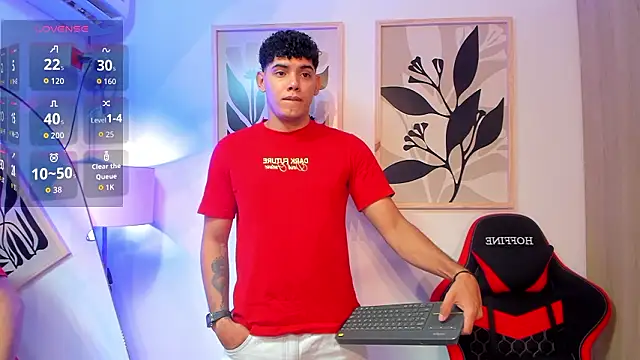 Snapshot of justin_payn14 chatting on March 2026 02:45:02 PM justin payn14 online show from March 2026 02:45:02 PM