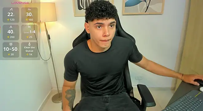 Snapshot of justin_payn14 chatting on July 2026 12:42:02 PM justin payn14 online show from July 2026 12:42:02 PM