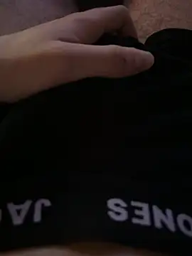 Snapshot of kev1n04 chatting on April 2026 12:26:02 PM kev1n04 online show from April 2026 12:26:02 PM