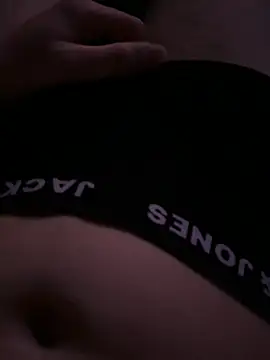 Snapshot of kev1n04 chatting on April 2026 09:39:01 PM kev1n04 online show from April 2026 09:39:01 PM