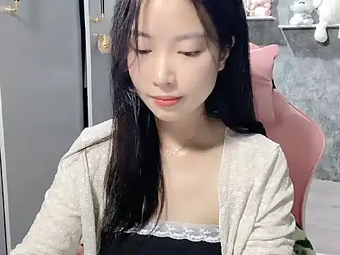 Linne6789 online show from April 2026 05:34:01 PM