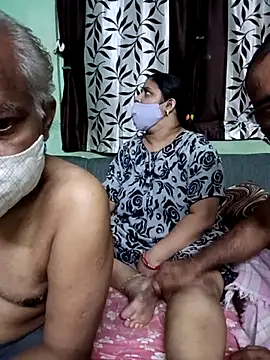 HoneyHush online show from March 2026 05:24:01 PM