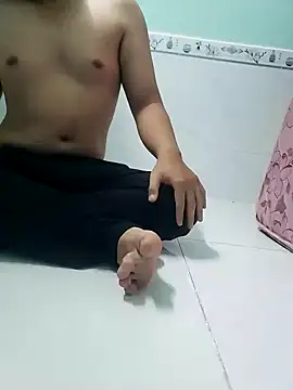 Snapshot of Amayuri chatting on April 2026 07:55:01 AM Amayuri online show from April 2026 07:55:01 AM