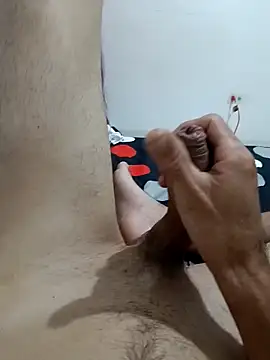 Snapshot of elvergon8721 chatting on April 2026 06:36:01 AM elvergon8721 online show from April 2026 06:36:01 AM