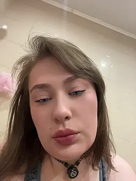 Snapshot of RussianBetty chatting on April 2026 11:18:01 PM RussianBetty online show from April 2026 11:18:01 PM