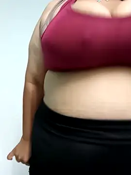 Snapshot of BustySexy_Nataly chatting on April 2026 05:28:01 PM BustySexy Nataly online show from April 2026 05:28:01 PM