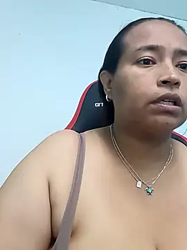 Snapshot of BustySexy_Nataly chatting on April 2026 03:17:02 PM BustySexy Nataly online show from April 2026 03:17:02 PM