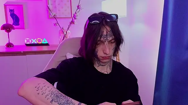 Snapshot of swagamee chatting on April 2026 01:26:01 PM swagamee online show from April 2026 01:26:01 PM