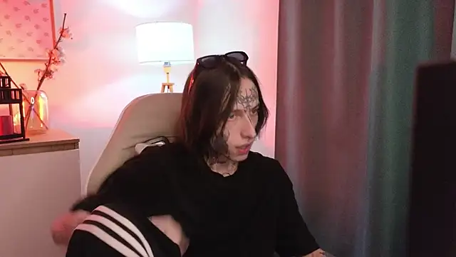 Snapshot of swagamee chatting on April 2026 09:04:01 PM swagamee online show from April 2026 09:04:01 PM