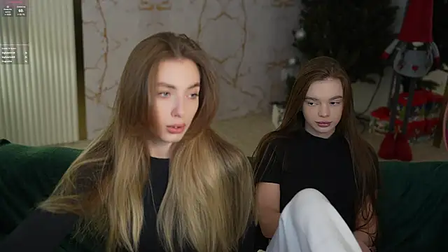 Snapshot of Zlata_Sky chatting on February 2025 10:44:02 PM Zlata Sky online show from February 2025 10:44:02 PM