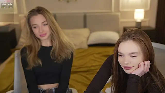 Snapshot of Zlata_Sky chatting on September 2025 06:43:02 PM Zlata Sky online show from September 2025 06:43:02 PM