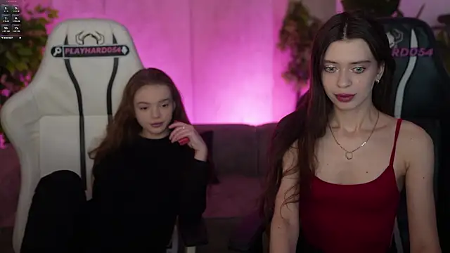 Snapshot of Zlata_Sky chatting on February 2026 03:43:01 PM Zlata Sky online show from February 2026 03:43:01 PM