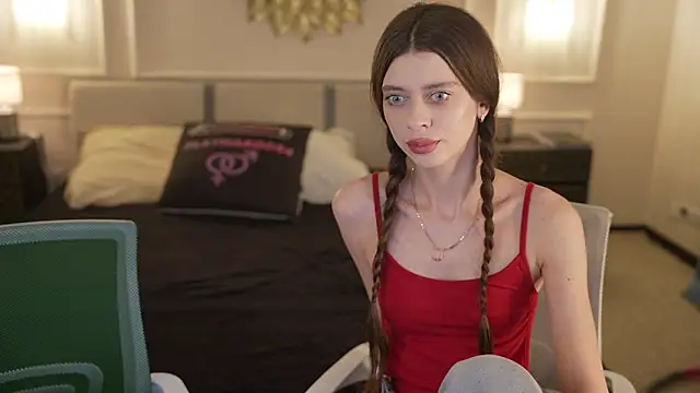 Snapshot of Zlata_Sky chatting on February 2026 03:41:02 PM Zlata Sky online show from February 2026 03:41:02 PM