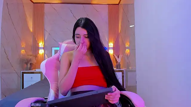 avigail xo online show from February 2026 12:42:02 PM