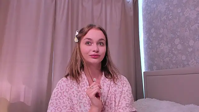 Snapshot of LillianPerry chatting on July 2026 10:40:01 AM LillianPerry online show from July 2026 10:40:01 AM