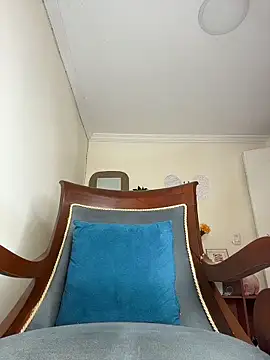 LilaRvsh online show from April 2026 05:39:01 PM