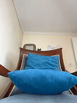 LilaRvsh online show from April 2026 05:16:02 PM