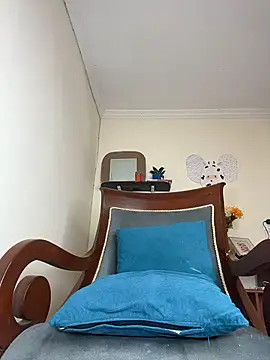 LilaRvsh online show from April 2026 01:59:02 PM