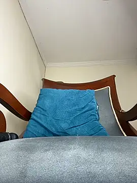 LilaRvsh online show from May 2026 01:02:04 AM