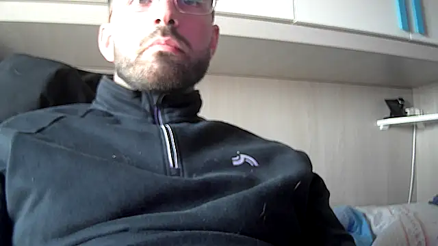 Snapshot of no-name15 chatting on March 2026 01:30:01 PM no-name15 online show from March 2026 01:30:01 PM