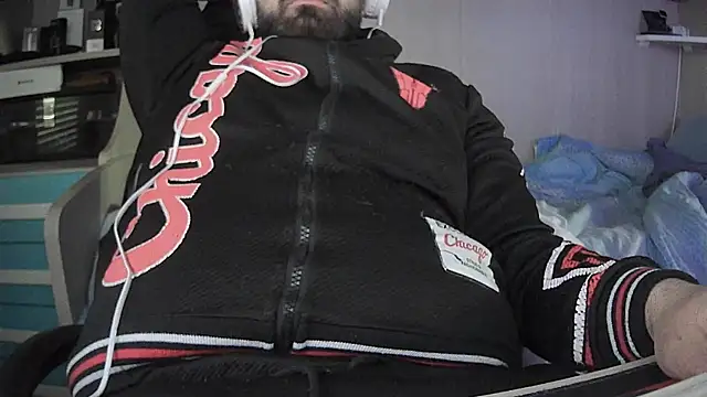 Snapshot of no-name15 chatting on March 2026 02:16:01 PM no-name15 online show from March 2026 02:16:01 PM