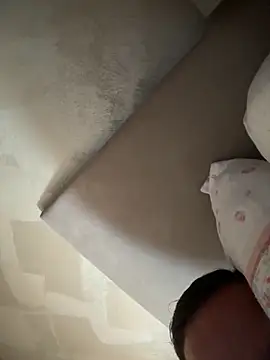 Snapshot of no-name15 chatting on April 2026 01:42:02 PM no-name15 online show from April 2026 01:42:02 PM