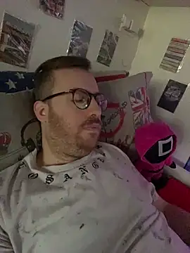 Snapshot of io1Elian chatting on April 2026 02:25:01 PM io1Elian online show from April 2026 02:25:01 PM