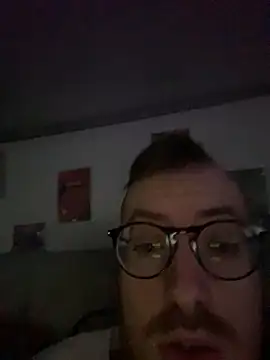 Snapshot of io1Elian chatting on April 2026 03:08:01 PM io1Elian online show from April 2026 03:08:01 PM