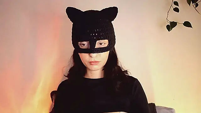 Onirica L online show from July 2026 08:58:01 PM