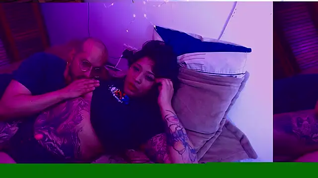 Snapshot of SoftSin1 chatting on April 2026 11:02:02 AM SoftSin1 online show from April 2026 11:02:02 AM