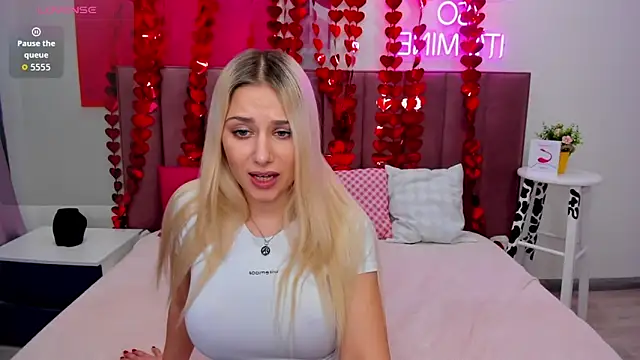 Snapshot of MIla_Stunning chatting on February 2026 01:21:02 AM MIla Stunning online show from February 2026 01:21:02 AM