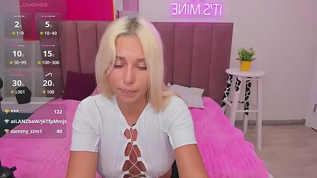 Snapshot of MIla_Stunning chatting on June 2026 02:53:01 AM MIla Stunning online show from June 2026 02:53:01 AM