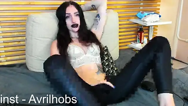 AvrilHobbs online show from August 2026 03:25:01 PM